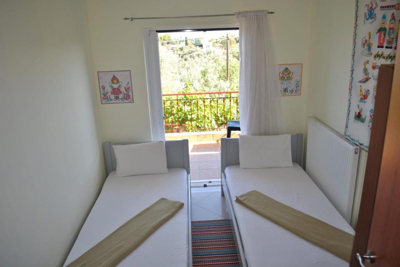 Hotel Monika Lefkada Tsoukaládhes Esterno foto