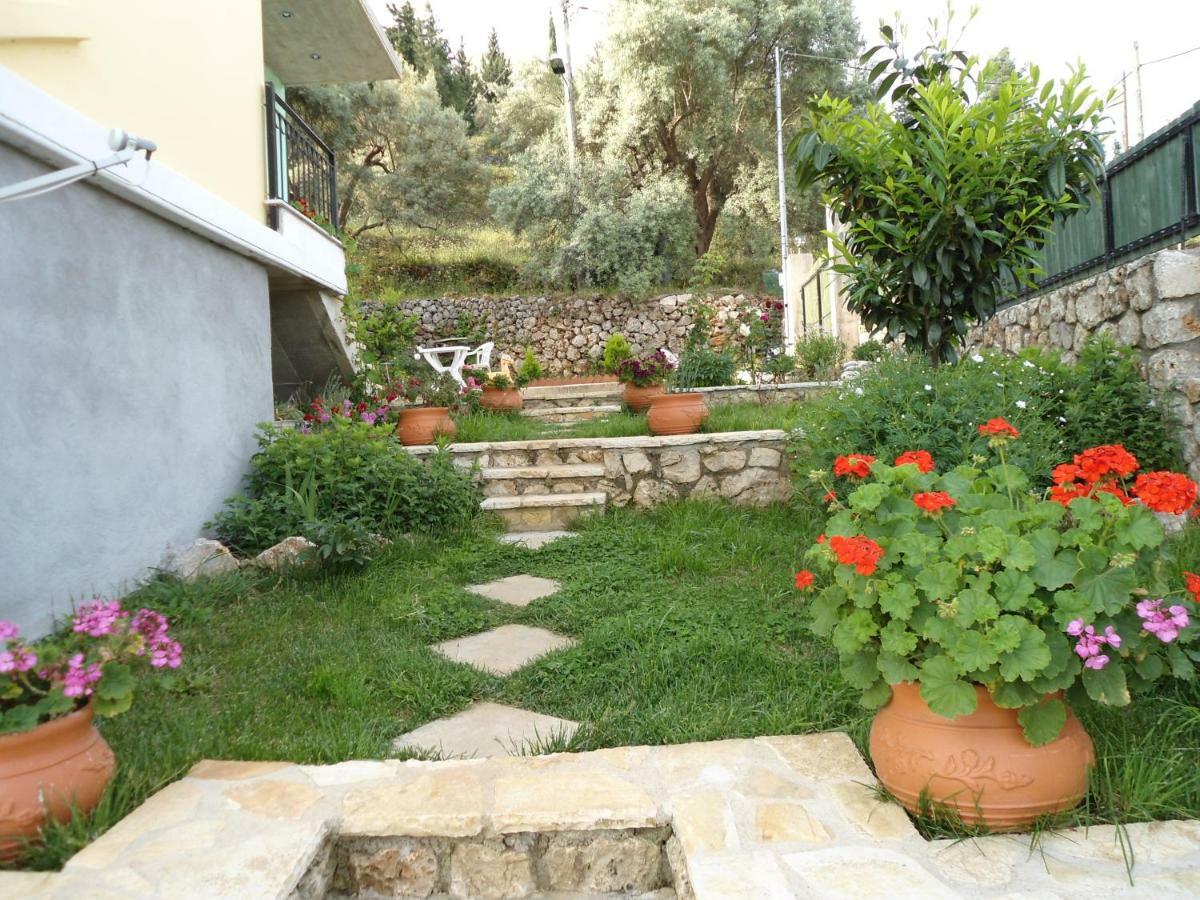 Hotel Monika Lefkada Tsoukaládhes Esterno foto