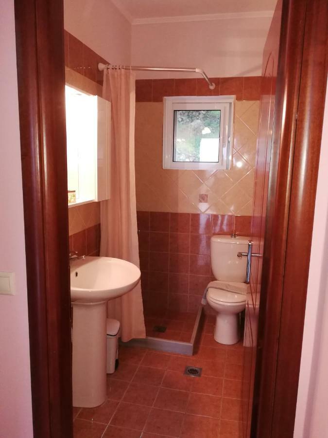 Hotel Monika Lefkada Tsoukaládhes Esterno foto