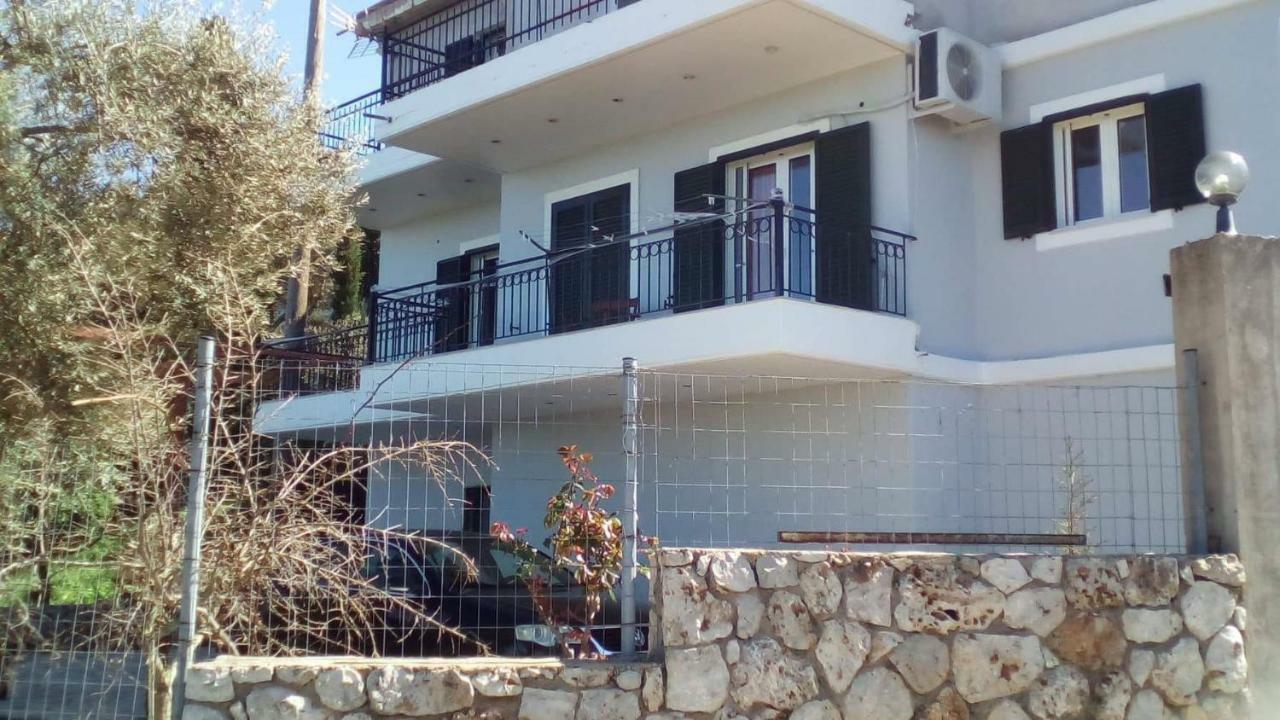 Hotel Monika Lefkada Tsoukaládhes Esterno foto