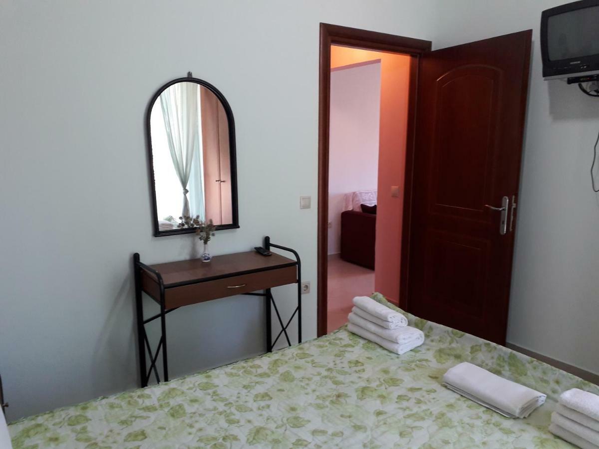 Hotel Monika Lefkada Tsoukaládhes Esterno foto